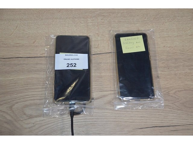 2 smartphones samsung galaxy a10 zonder lader (b401) - afbeelding 1 van  5