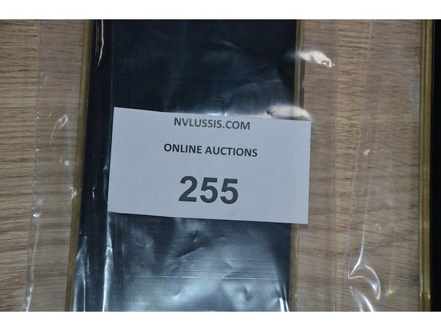 2 smartphones samsung galaxy a10 zonder lader (b401) - afbeelding 2 van  5