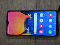 2 smartphones samsung galaxy a10 zonder lader met gebarsten schermen (b401) - afbeelding 8 van  9