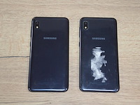 2 smartphones samsung galaxy a10 zonder lader met gebarsten schermen (b401) - afbeelding 9 van  9