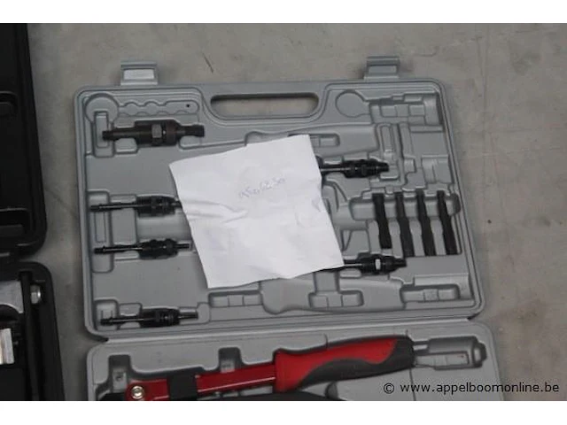 2 speciaal gereedschappen - afbeelding 3 van  3