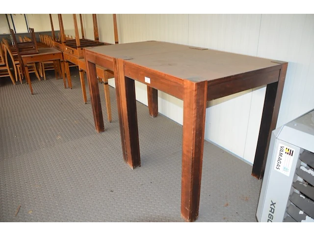 2 staantafels ca. 1 m x 1 m - afbeelding 3 van  4