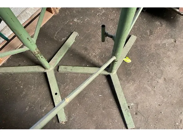 2 standaards - afbeelding 4 van  4