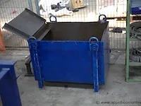 2 stellingkjes inhoudende montagematerialen plus stalen kooi - afbeelding 2 van  2