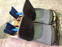 2 stoelen bus - afbeelding 1 van  2