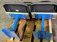 2 stoelen bus - afbeelding 2 van  2