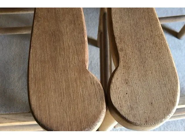 2 stoelen - afbeelding 2 van  6