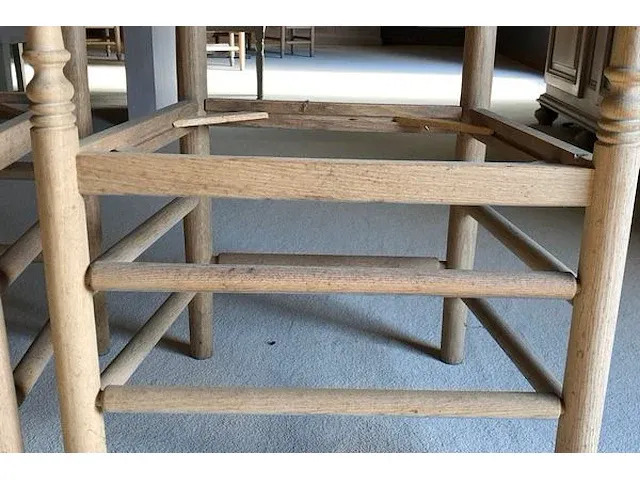 2 stoelen - afbeelding 4 van  6
