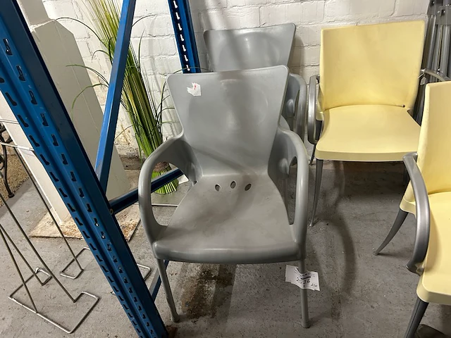 2 stoelen - afbeelding 1 van  4