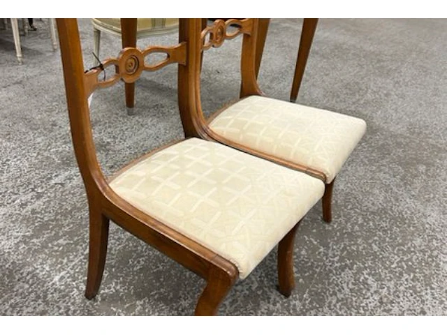 2 stoelen - afbeelding 2 van  4