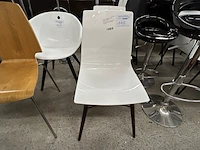 2 stoelen - afbeelding 1 van  6