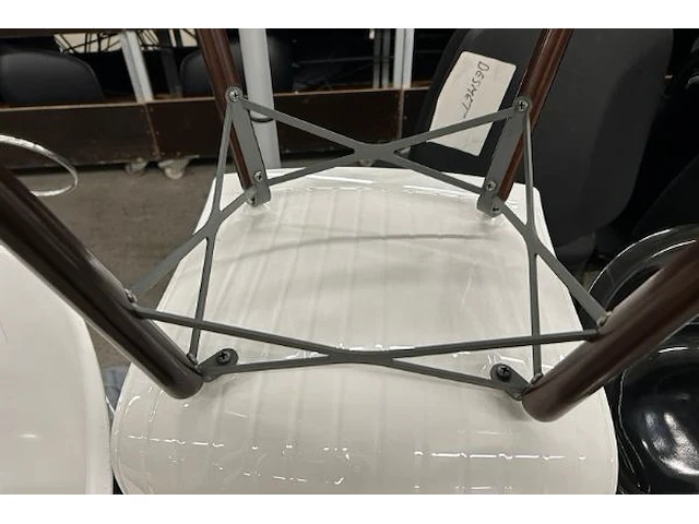 2 stoelen - afbeelding 4 van  6