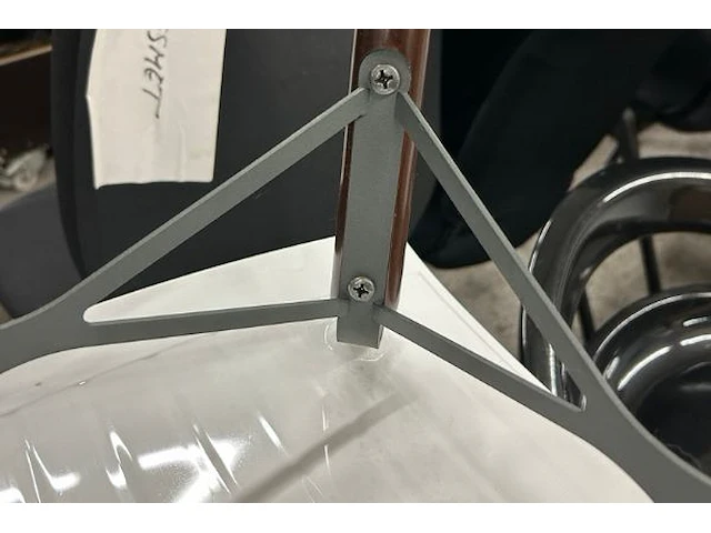 2 stoelen - afbeelding 5 van  6