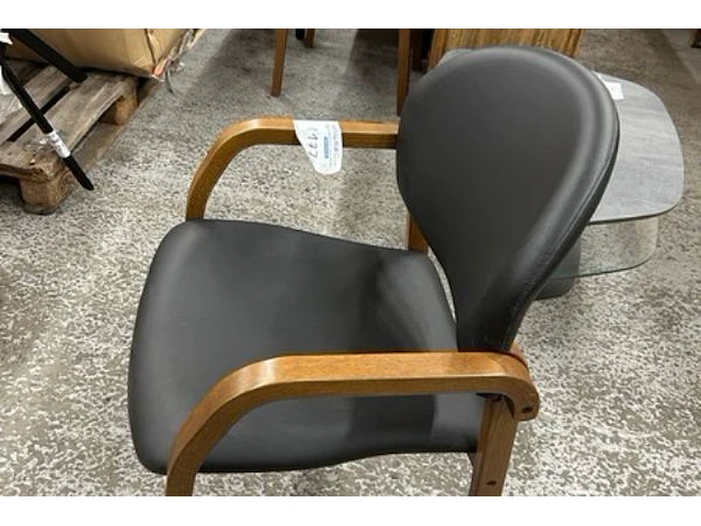 2 stoelen - afbeelding 2 van  6