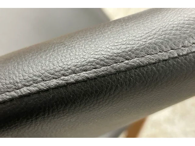 2 stoelen - afbeelding 3 van  6