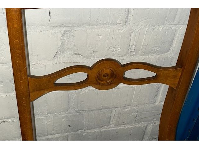 2 stoelen - afbeelding 4 van  5