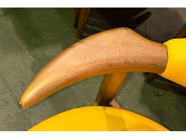 2 stoelen - afbeelding 3 van  5