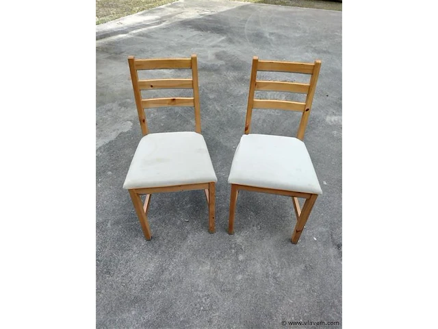 2 stoelen - afbeelding 1 van  1