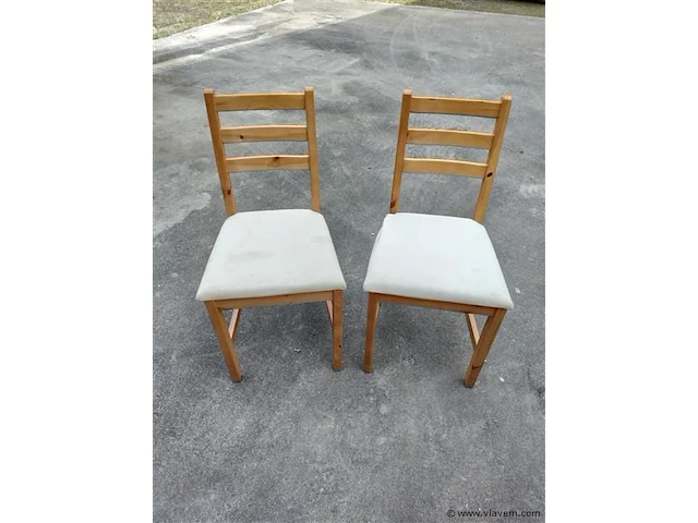 2 stoelen - afbeelding 1 van  1