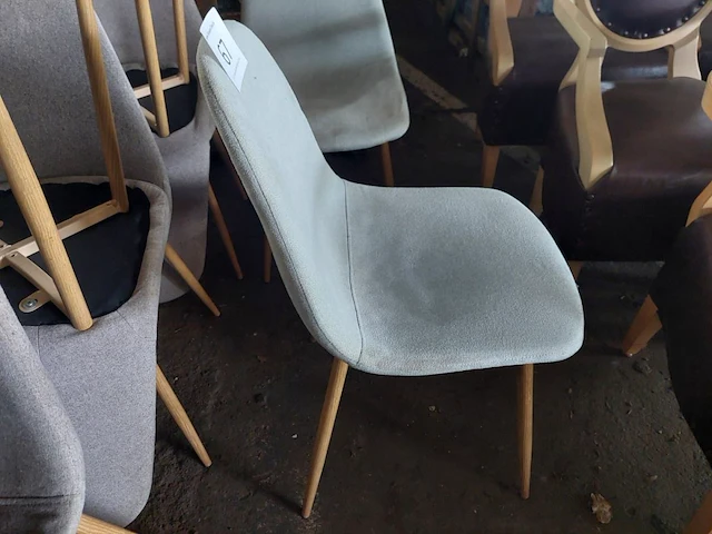 2 stoelen - afbeelding 3 van  4