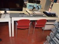 2 stoffen vergaderstoelen, rechthoekige witte tafel 100x200 cm (188,219) - afbeelding 1 van  7