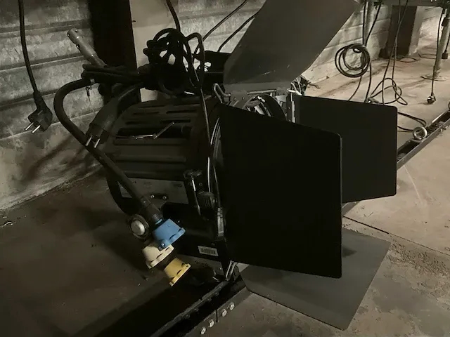 2 studio spots strand quartz color 2k - afbeelding 3 van  4