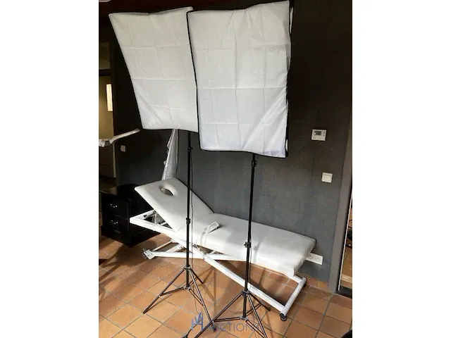2 studioverlichtingen - afbeelding 1 van  4