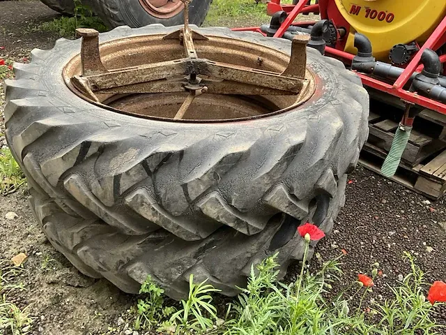 2 stuks dubbelluchtwielen met velgen goodyear - afbeelding 5 van  6
