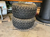 2 stuks tractorwielen - afbeelding 1 van  9