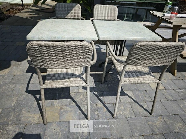 2 tafeltjes op ijzeren voet met 4 stoelen - afbeelding 3 van  4