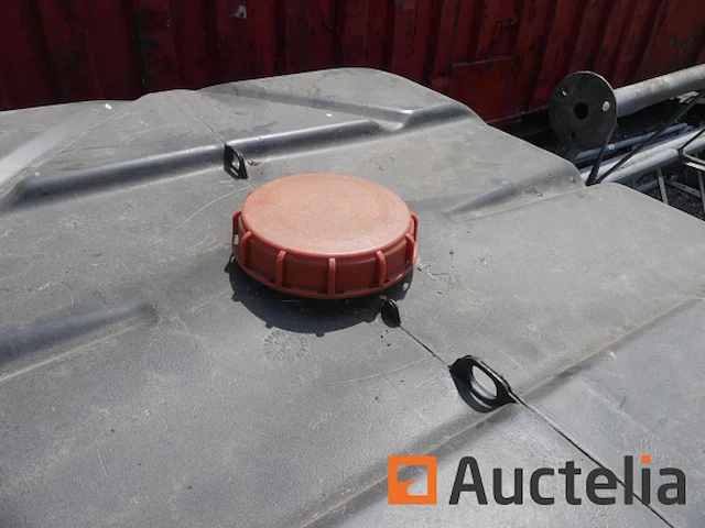 2 tanks - afbeelding 3 van  5