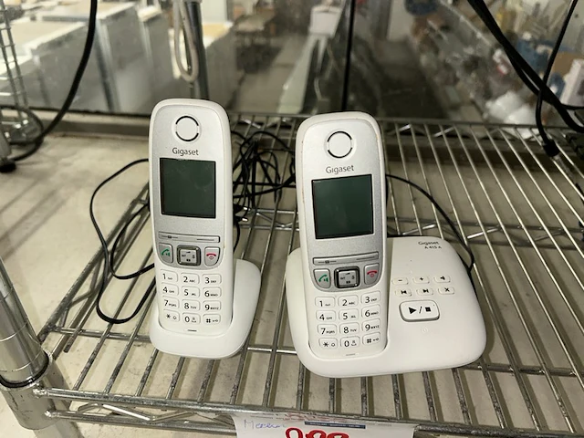 2 telefoons gigaset - afbeelding 1 van  2