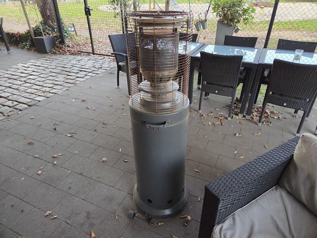 2 terrasverwarmers op gas - afbeelding 1 van  7