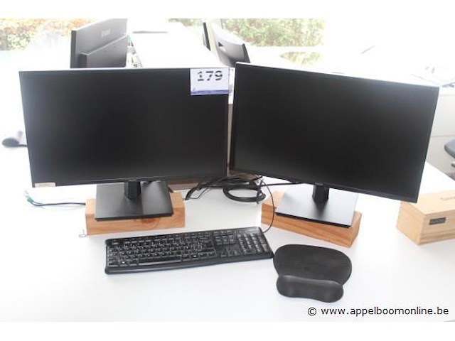 2 tft-schermen ilyama - afbeelding 1 van  1