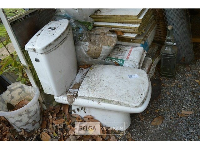 2 toiletten - afbeelding 1 van  3