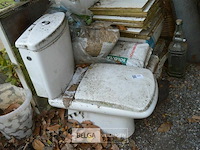 2 toiletten - afbeelding 1 van  3