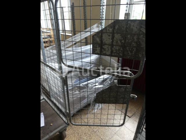 2 trolleys - afbeelding 2 van  8