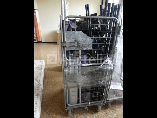 2 trolleys - afbeelding 4 van  8