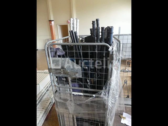 2 trolleys - afbeelding 5 van  8