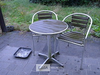 2 tuinstoelen met ronde tafel - afbeelding 2 van  4