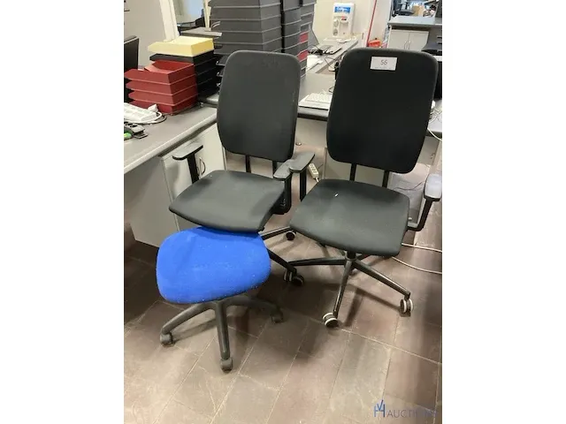 2 typiste stoelen - afbeelding 1 van  5