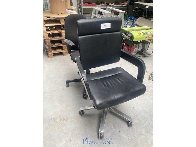 2 typistestoelen - afbeelding 1 van  4