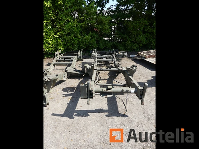 2 unimog vrachtwagen chassis unimog - mercedes 4x4 - vracht - afbeelding 6 van  9