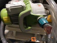 2 vacuümpompen in de kelder - afbeelding 1 van  4