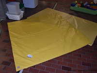 2 valmatten - afbeelding 1 van  1