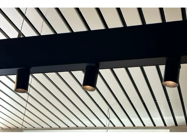 2 verlichtingen - afbeelding 3 van  3