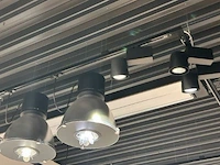 2 verlichtingsframes aan plafond - afbeelding 4 van  4