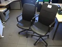 2 verrijdbare burostoelen