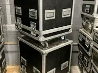2 verrijdbare flightcases, afm plm 59 x 69 x 84cm - afbeelding 2 van  2