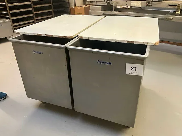2 verrijdbare inox vulbakken - afbeelding 1 van  5